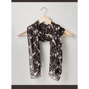 NWT Womens Accessories Bundle- Onam Scarf and 2 Ashiana Scrunchies
